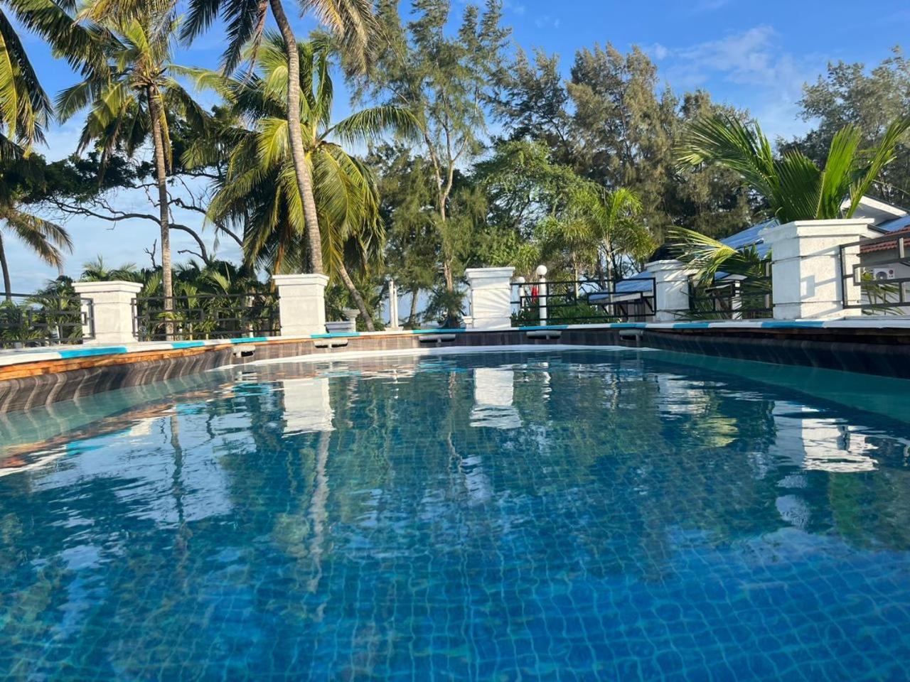Ceylonta Beach Resort And Spa Hambantota Extérieur photo