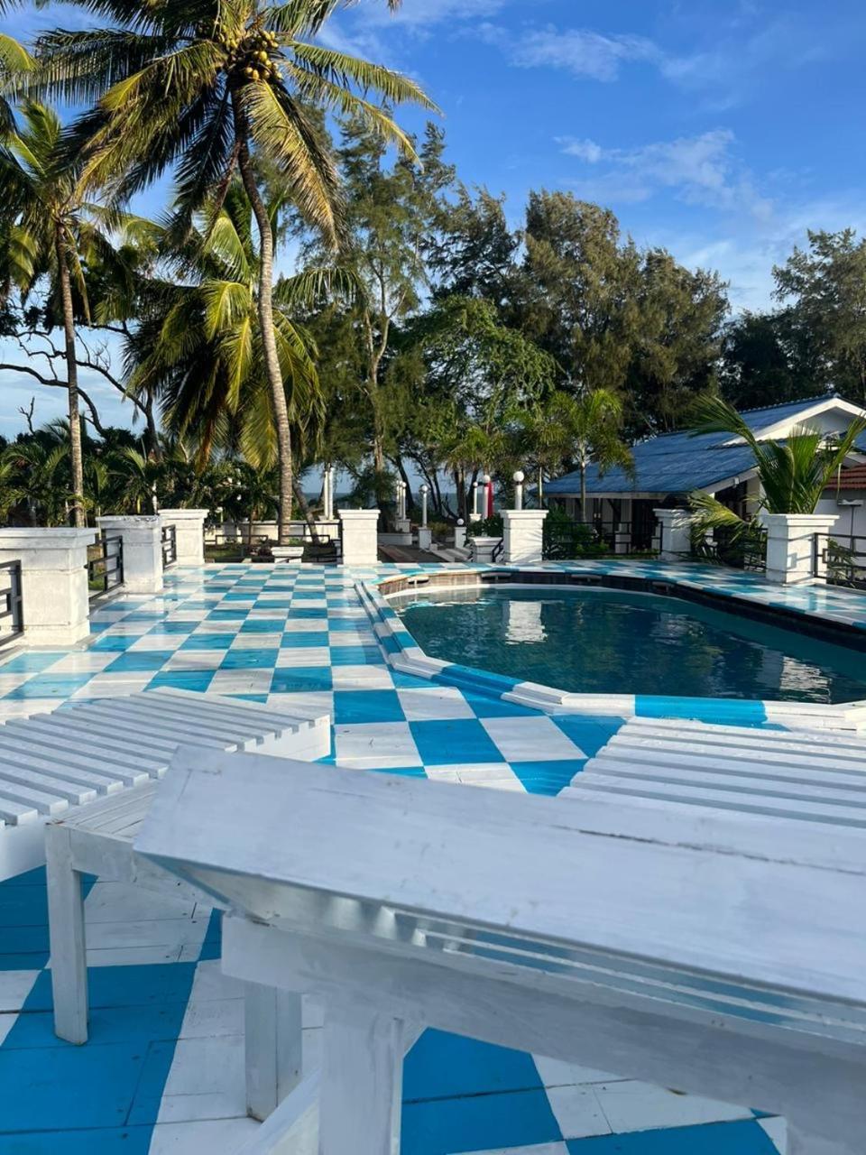 Ceylonta Beach Resort And Spa Hambantota Extérieur photo