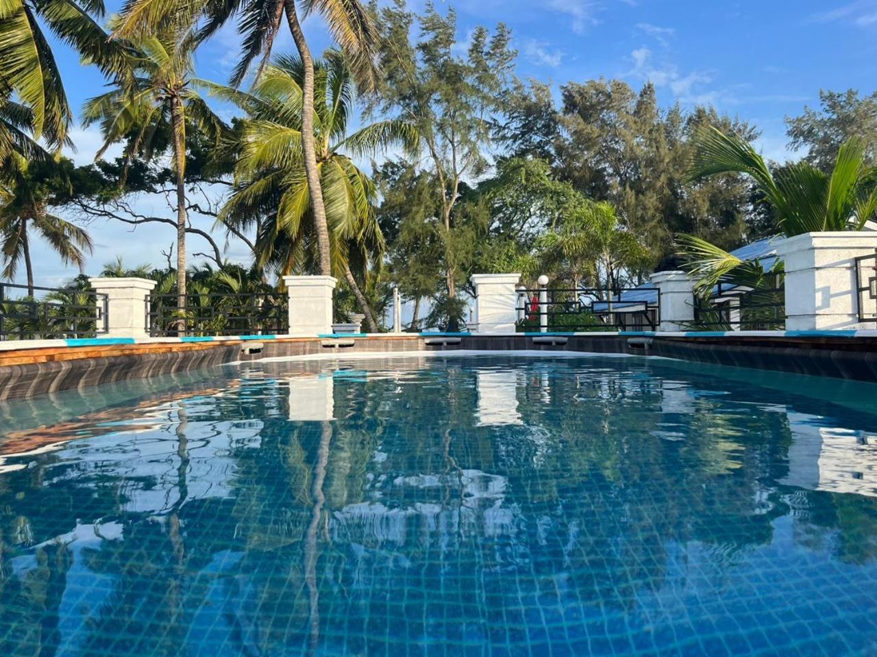Ceylonta Beach Resort And Spa Hambantota Extérieur photo